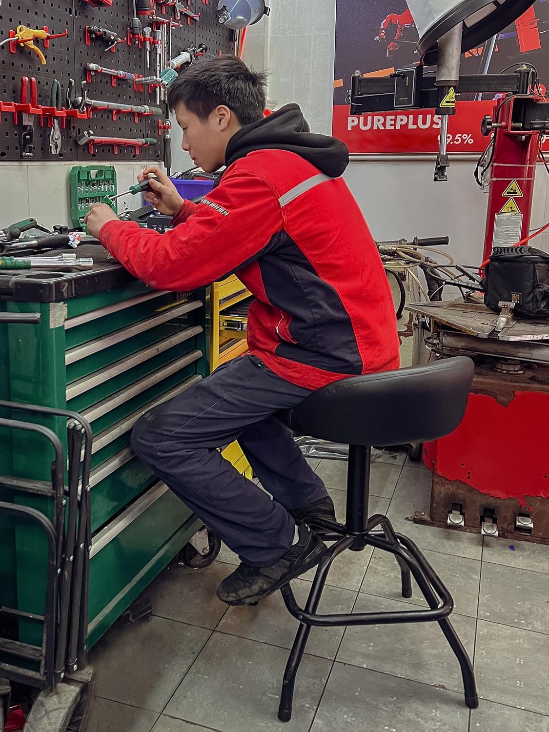 Adjustable Swivel Workshop Work Stool